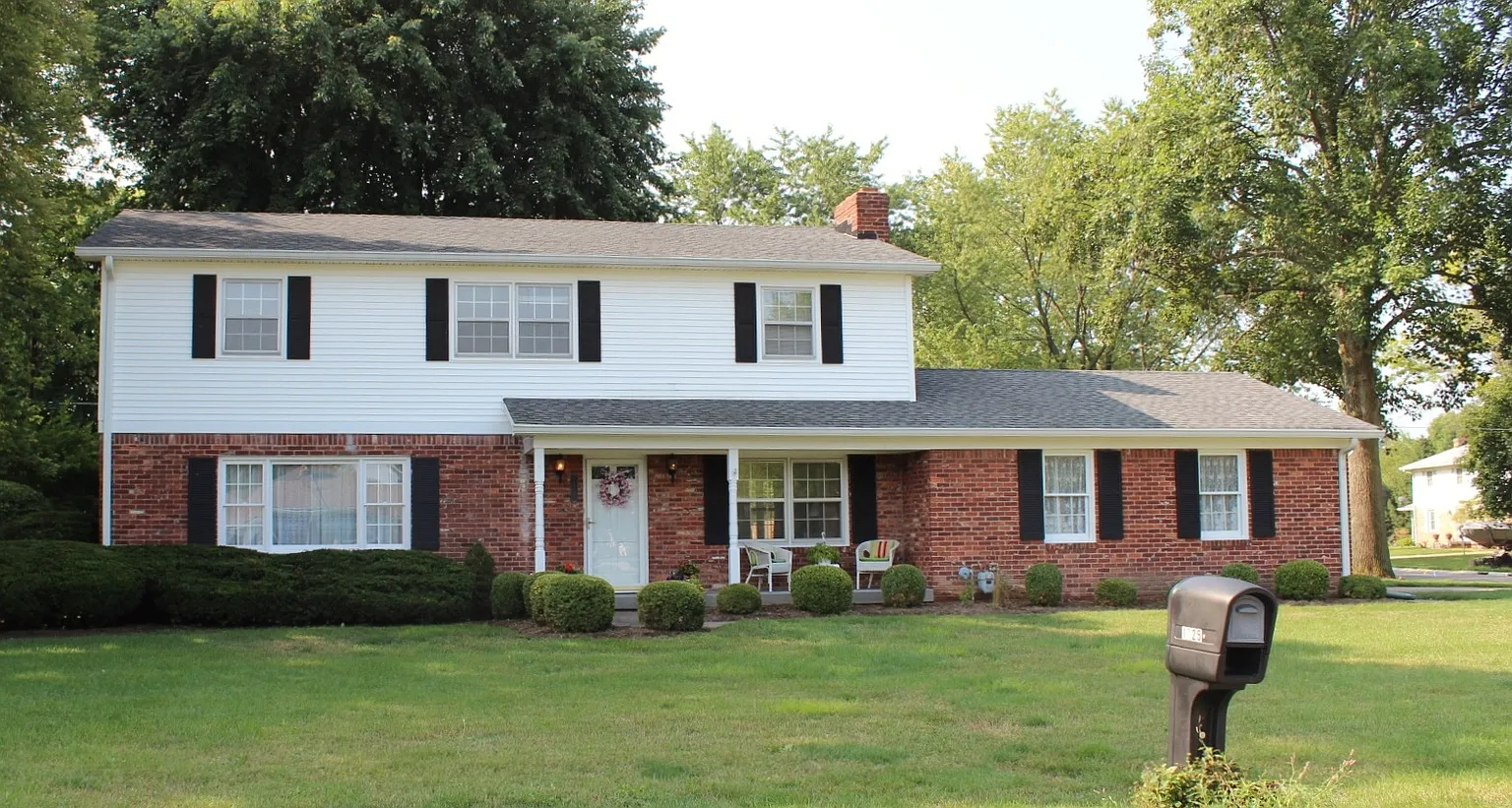 1725 Remington Dr photo 1