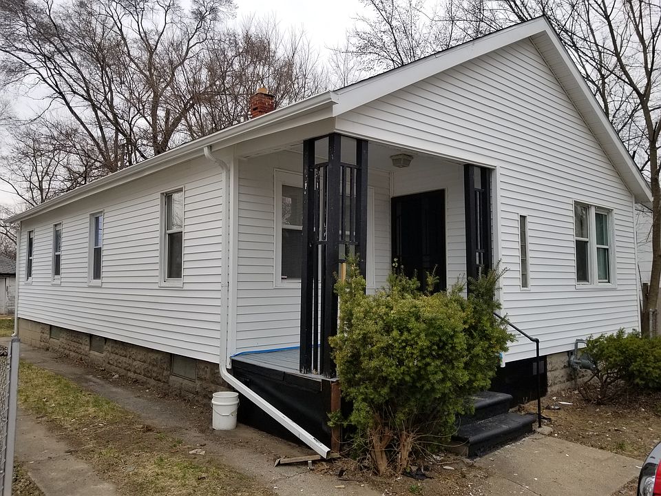 1st image of 19201 Grandville Ave