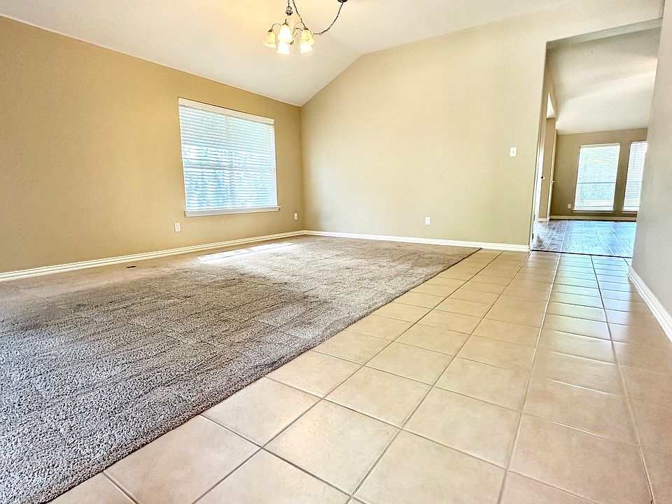 1st image of 655 Campolina Dr