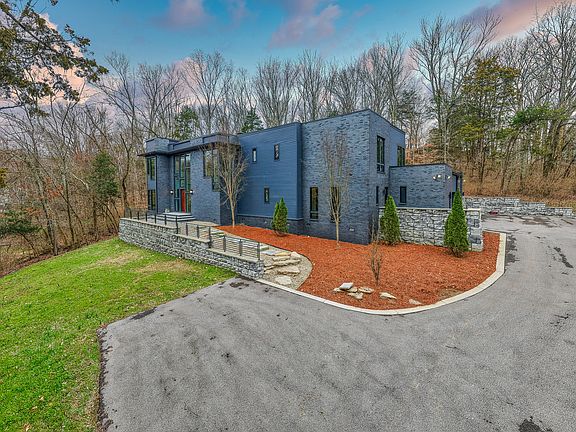 3rd image of 7047 Asberry Dr