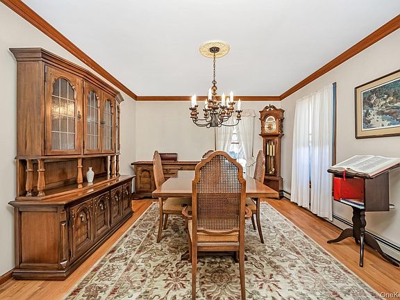 5th image of 43 Farm Road N