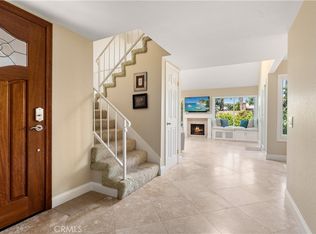 1106 Ridgecrest Cir, Costa Mesa, CA 92627