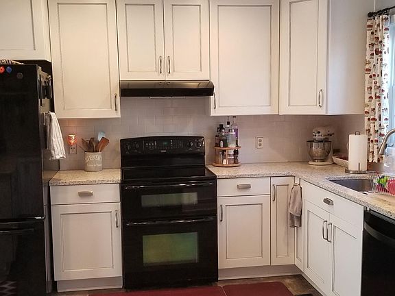 4th image of 103 Pewter Ln
