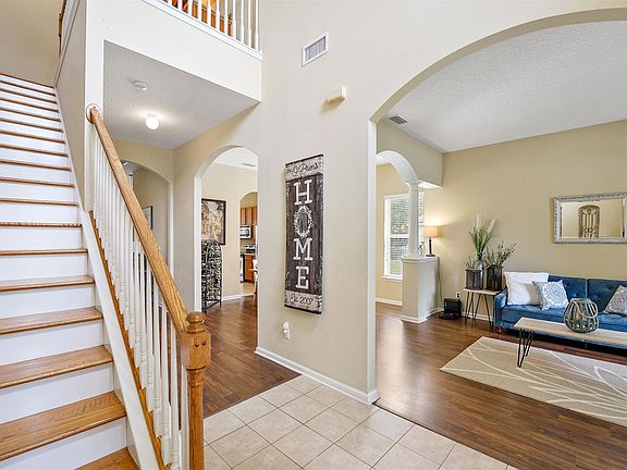 2nd image of 95516 Sonoma Dr