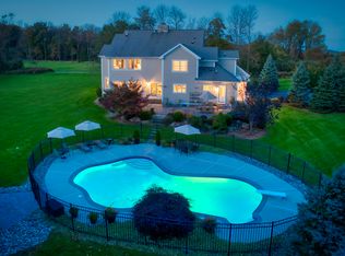 8 Doefield Rd, Califon, NJ 07830