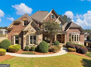 2051 Skybrooke Ct, Hoschton, GA 30548