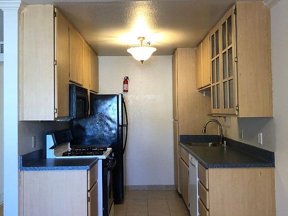 4th image of 1011 San Gabriel Cir Unit 415