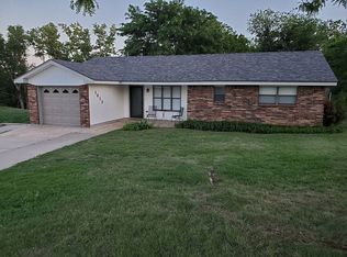 1813 Willard St, Canadian, TX 79014