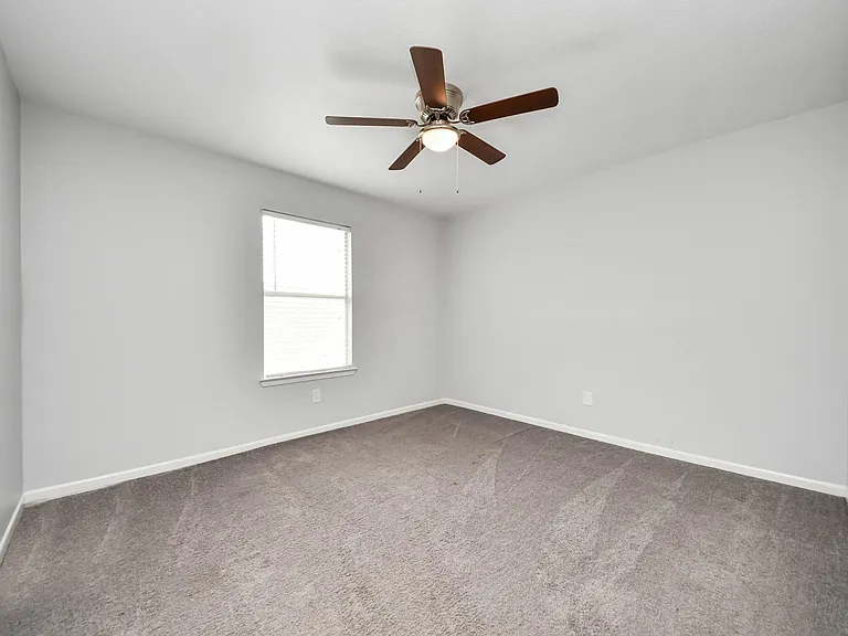 19515 Billineys Park Dr — Photo 32