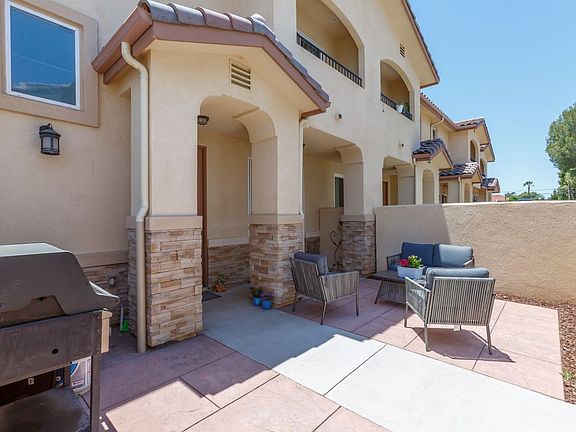 4th image of 327 Newbury Vista Ln