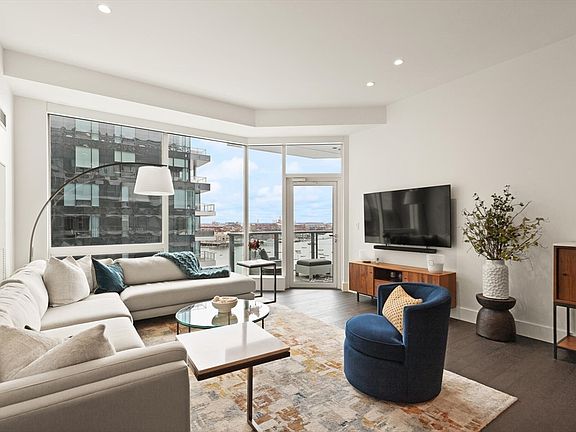 3rd image of 50 Liberty Dr Unit 11L