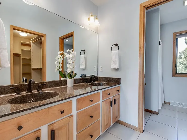1245 Saint Patrick Way — Photo 35