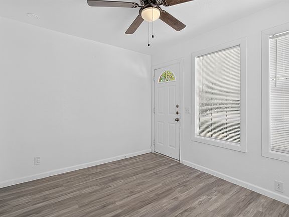 5th image of 512 Wright Ave