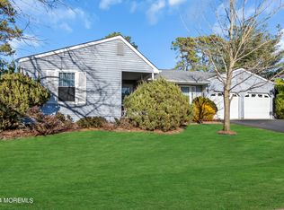 13 Amesbury Rd, Manchester Township, NJ 08759