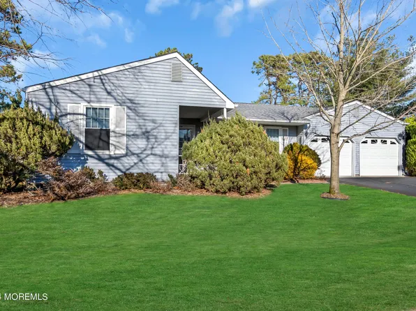 13 Amesbury Road, Whiting, NJ 08759
