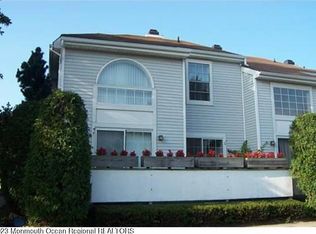 22 Borelle Sq, Parlin, NJ 08859