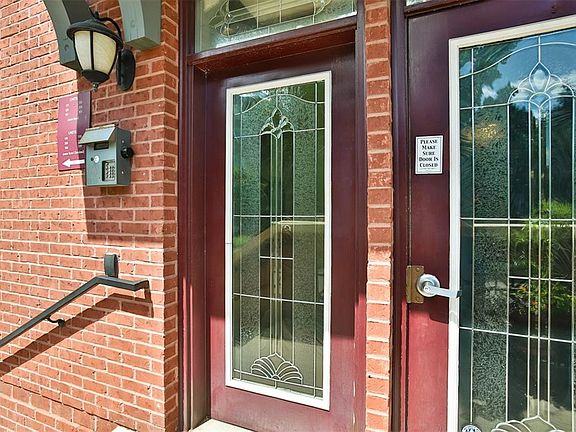 4th image of 2211 S Grand Ave Unit 102