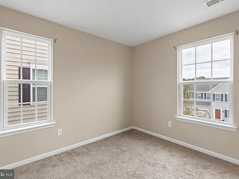 1220 Carrick Ct — Photo 11