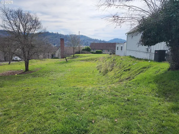 0 NE Klamath Ave, Roseburg, OR 97470