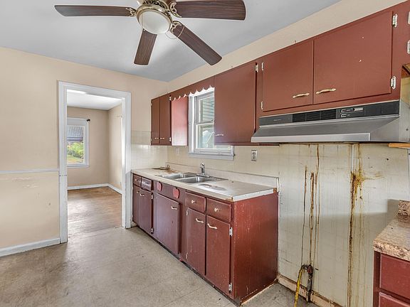 4th image of 4846 Beech Ave