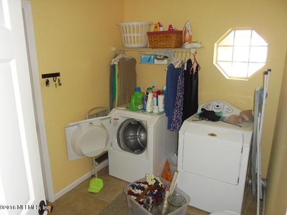 5th image of 13120 Hackberry Way