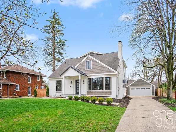 1100 Eastwood Ave SE, East Grand Rapids, MI 49506