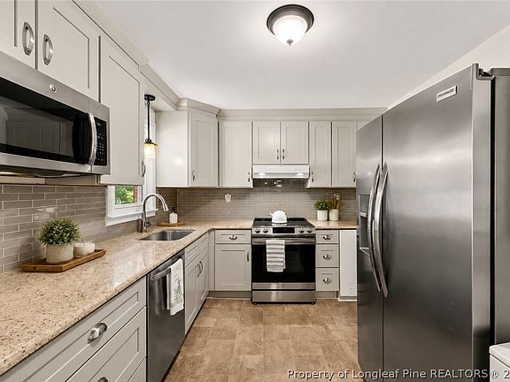 3rd image of 4332 Lakeside Dr