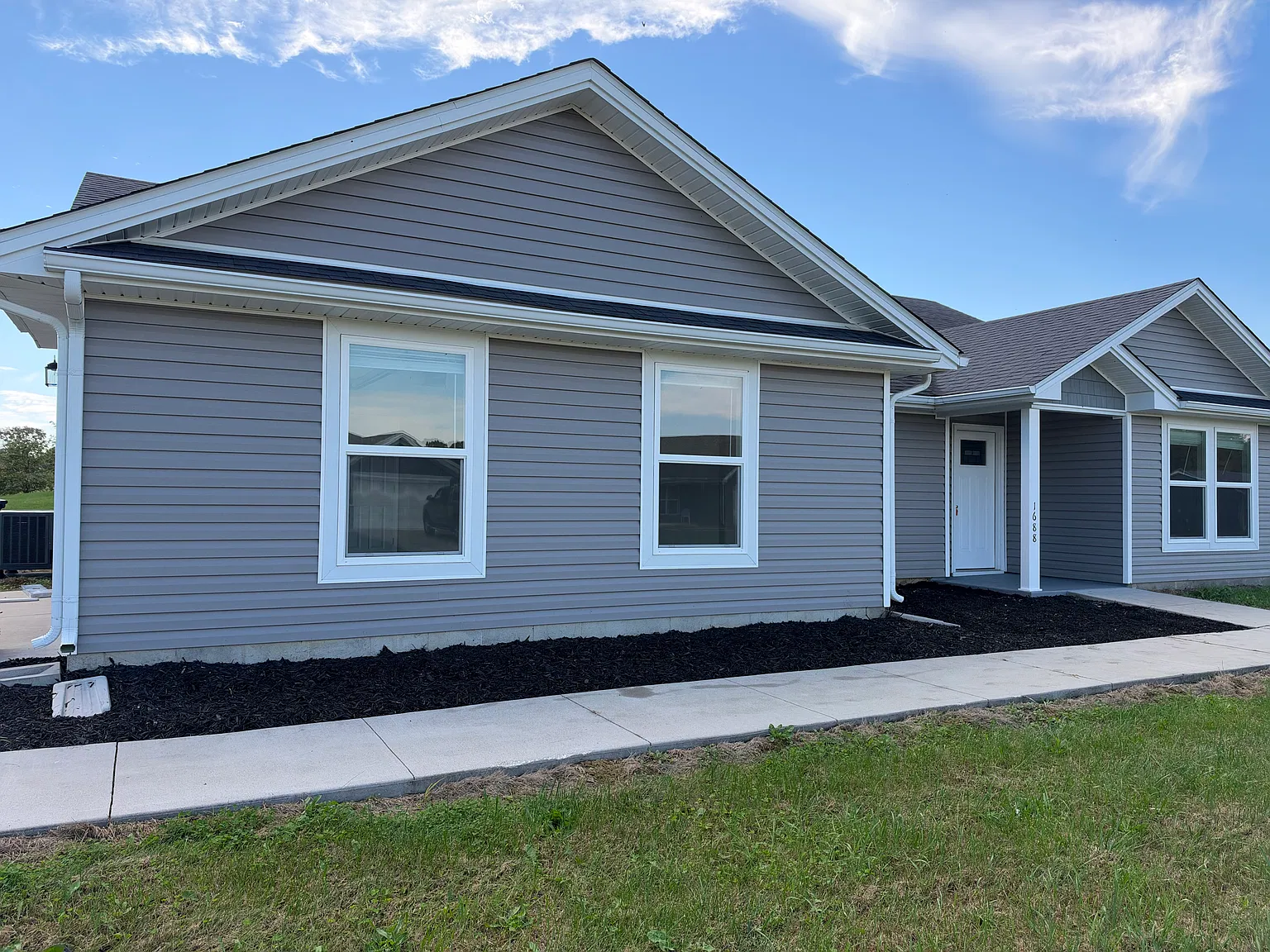 4 bed, 1588 sqft, $1,799 — Photo 1