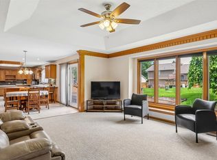455 Edgewood Ln, Pleasant Hill, IA 50327