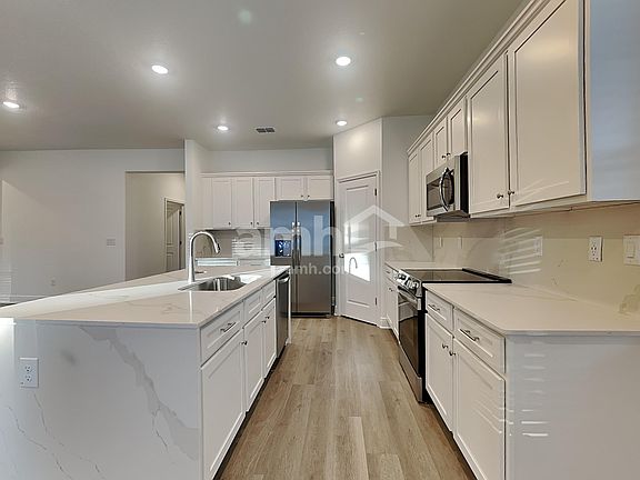 3rd image of 6670 Atlantic Beach Ave