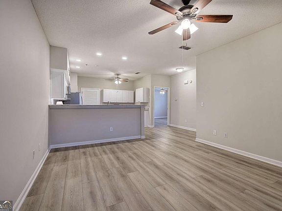 3rd image of 150 Old Mill Rd Unit 314