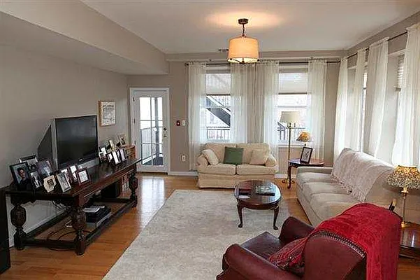 Sold by Century 21 Innovative Realty | media 3
