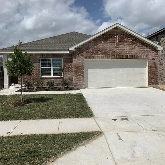 1640 Hossler Trl — Photo 1