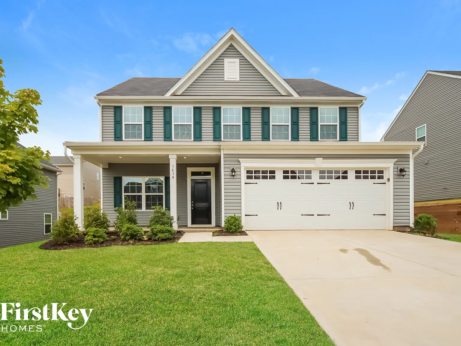4 bed, 2.5 bath, 2436 sqft, $2,800 — Photo 1