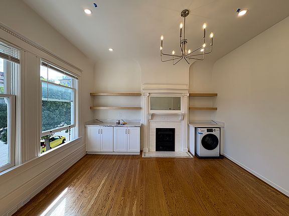 2nd image of 3040 Jackson St APT 1
