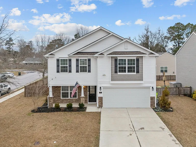 301 Ginger Dr — Photo 7