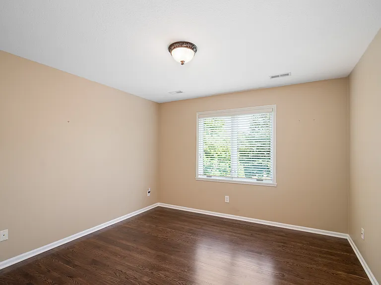 1101 Stonecreek Dr — Photo 23