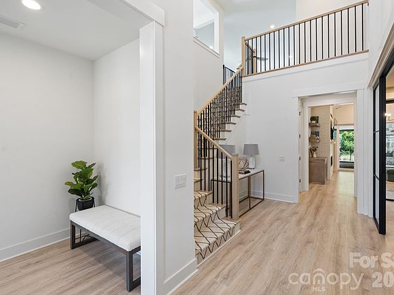 5th image of 14109 Pinoli Pine Cir