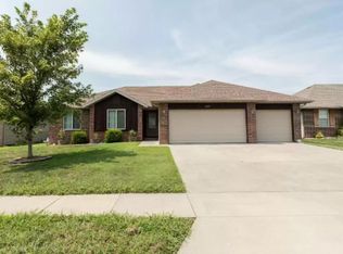 1127 S Canton Ave, Springfield, MO 65802