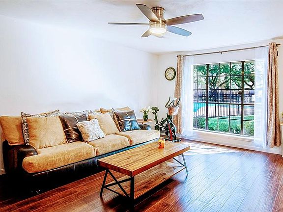5th image of 13162 Trail Hollow Dr #3162