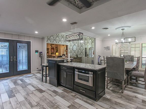 5th image of 1 Bennett Cir