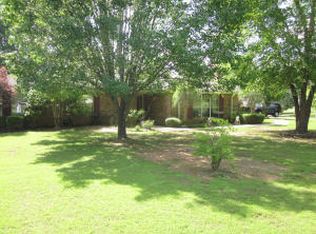 550 Royal Oak Dr, Pontotoc, MS 38863