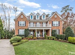 414 Wayfield Ln, Cary, NC 27518