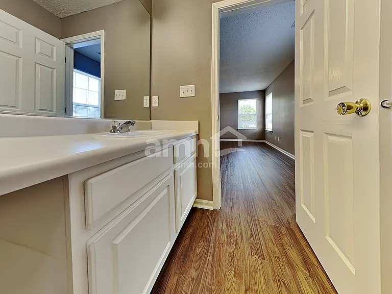 1355 Round Lake Rd — Photo 16