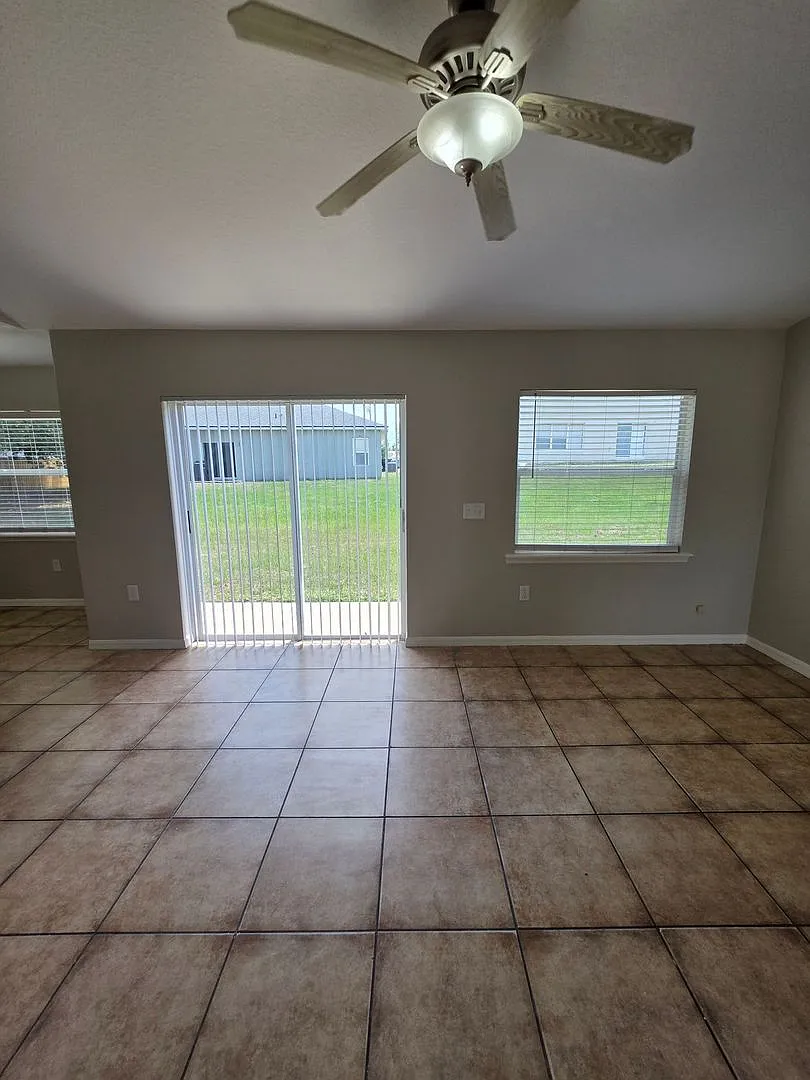 Charming 3-Bedroom Home with New Roof in Quiet Poinciana Location! — Photo 4