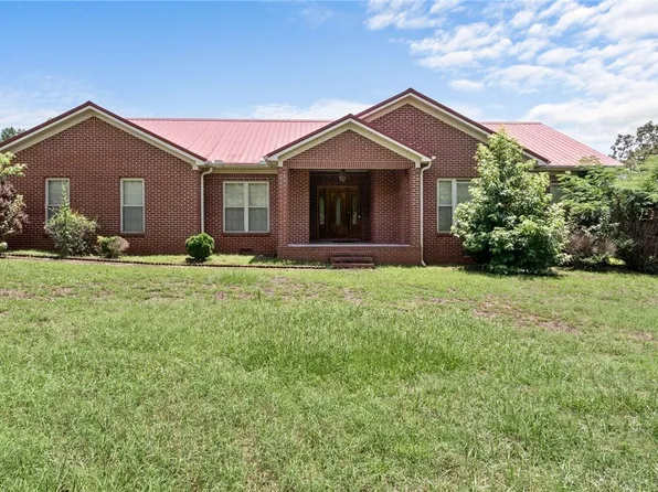 240 Pinto Rd, Greensboro, AL 36744
