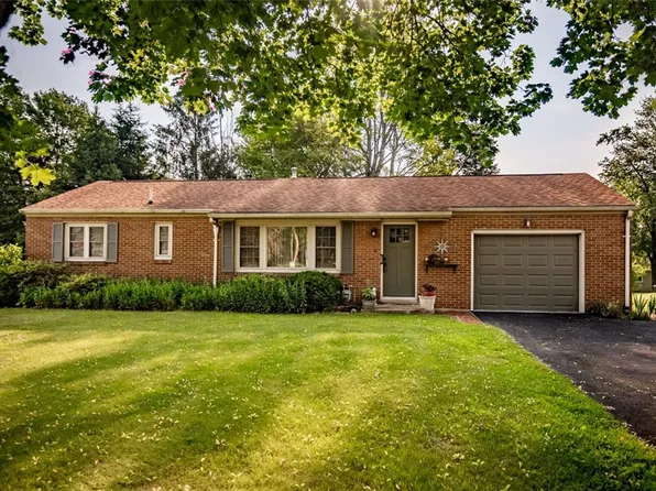699 S Mercer Ave, Hermitage, PA 16148