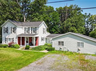 9969 Turnpike Rd, Clyde, NY 14433