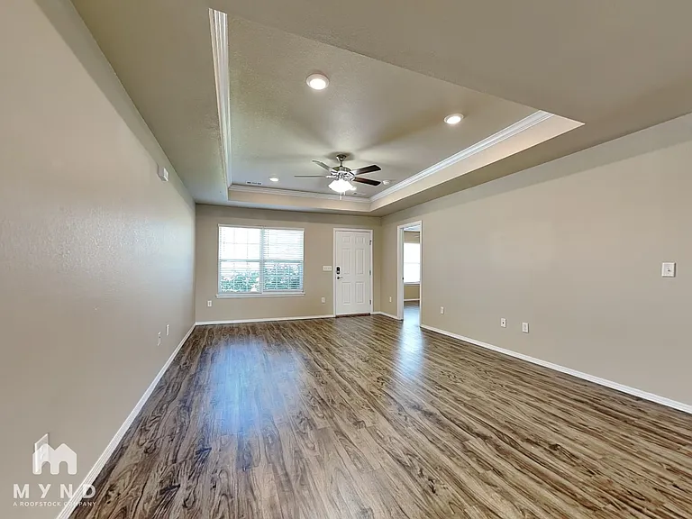 712 Vista St — Photo 3