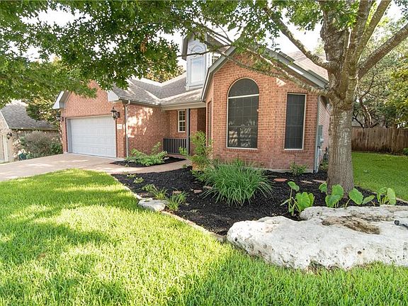 2nd image of 2611 Salerno Pl
